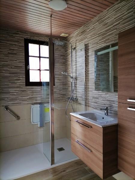 Rénovation compète d'une salle de bain à Feneu près d'Angers 
